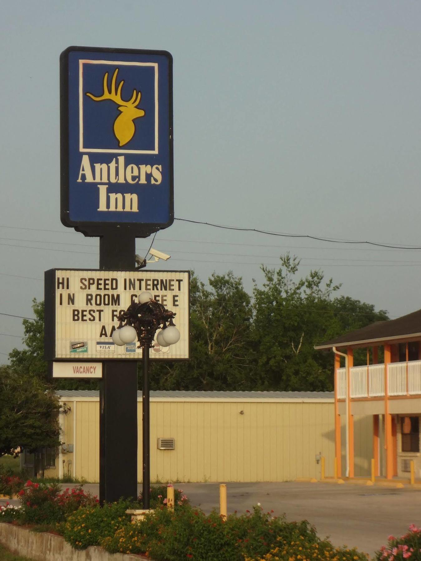Antlers Inn Goliad Exterior photo